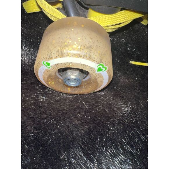 Circle Society Classic Adjustable Skate, pineapples size 3 - 7 - Picture 5 of 8